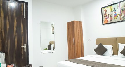 Aerosky Prime Dwarka Room Type - Standard Room