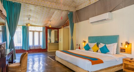 Aranya By Stories Room Type - VAYU Luxury Suite with Bathtub and Garden
