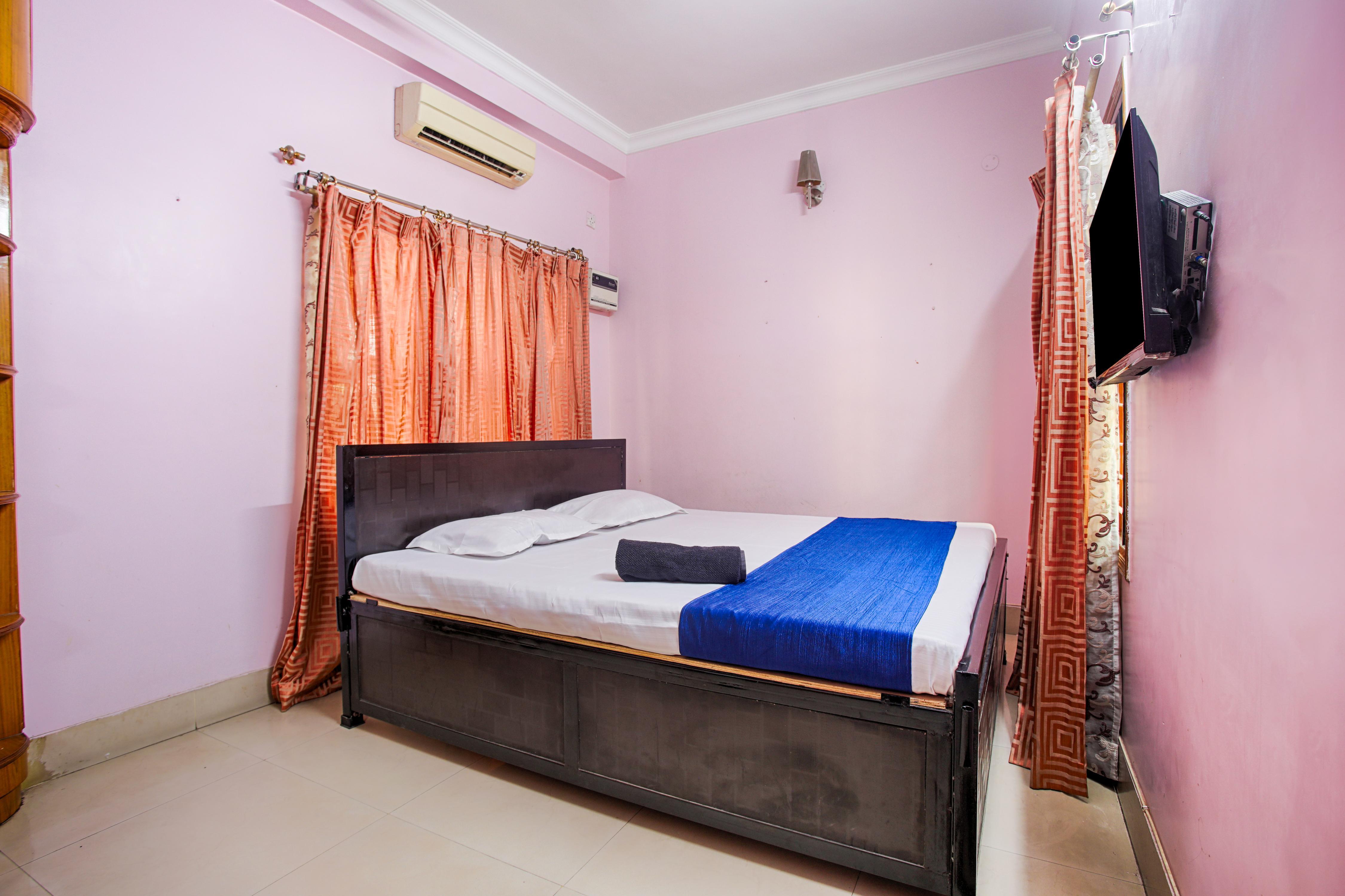 LOZZY HOMESTAY - Tap to explore photos