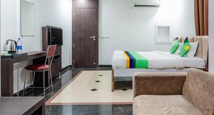 Treebo Silver Apartment Room Type - Premium Room