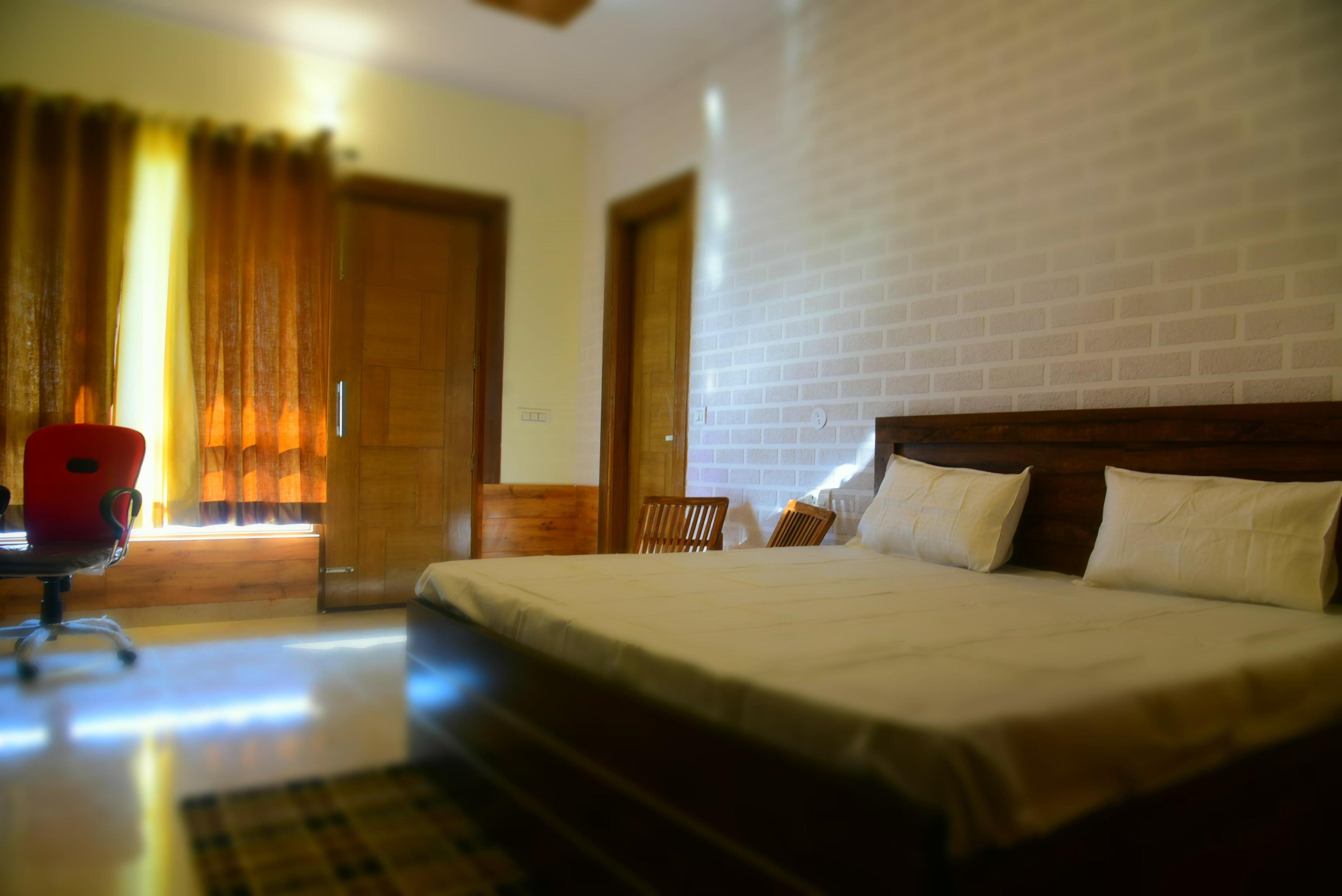 Swastik Himalayan Stay - Tap to explore photos