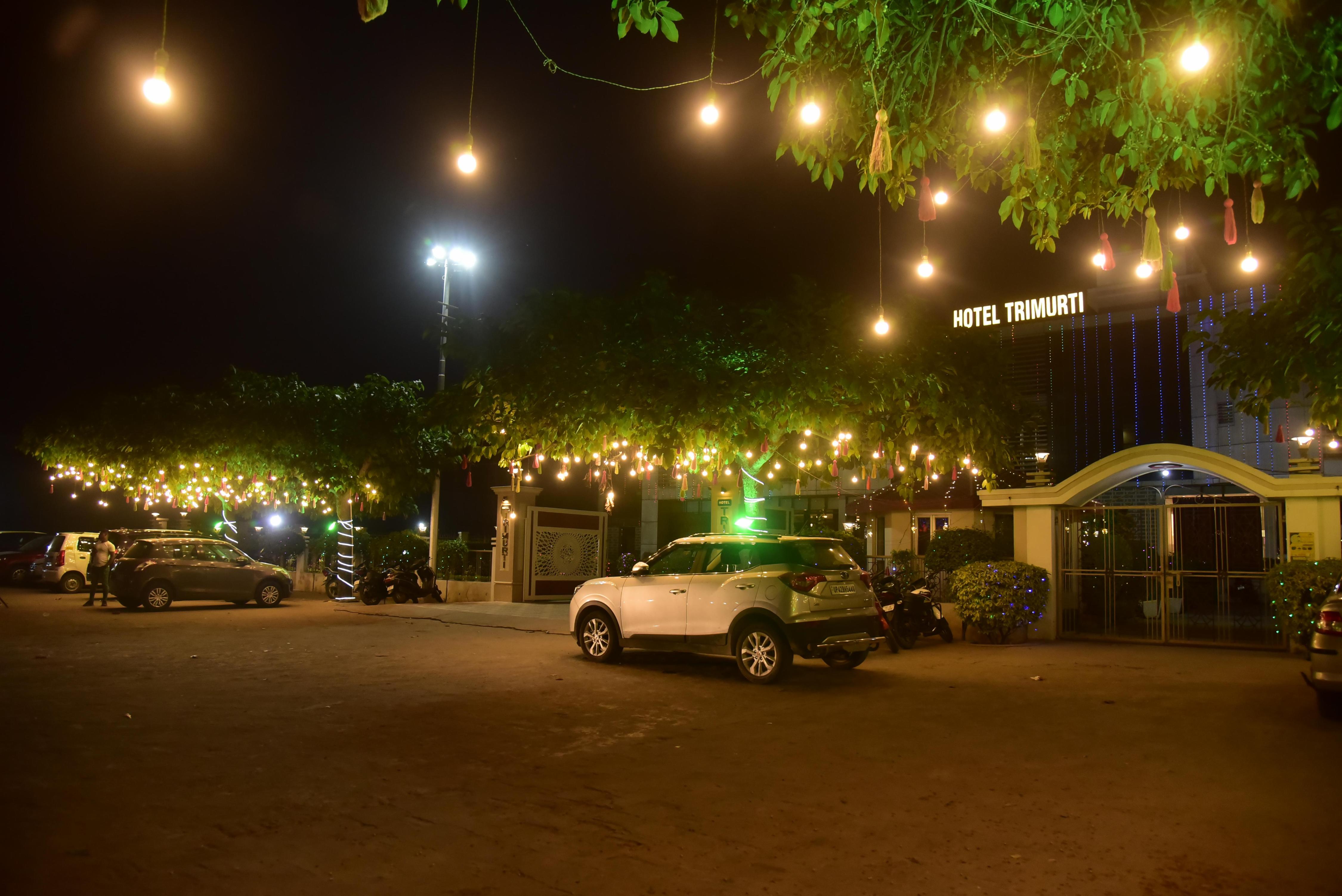 HOTEL TRIMURTI - Tap to explore photos