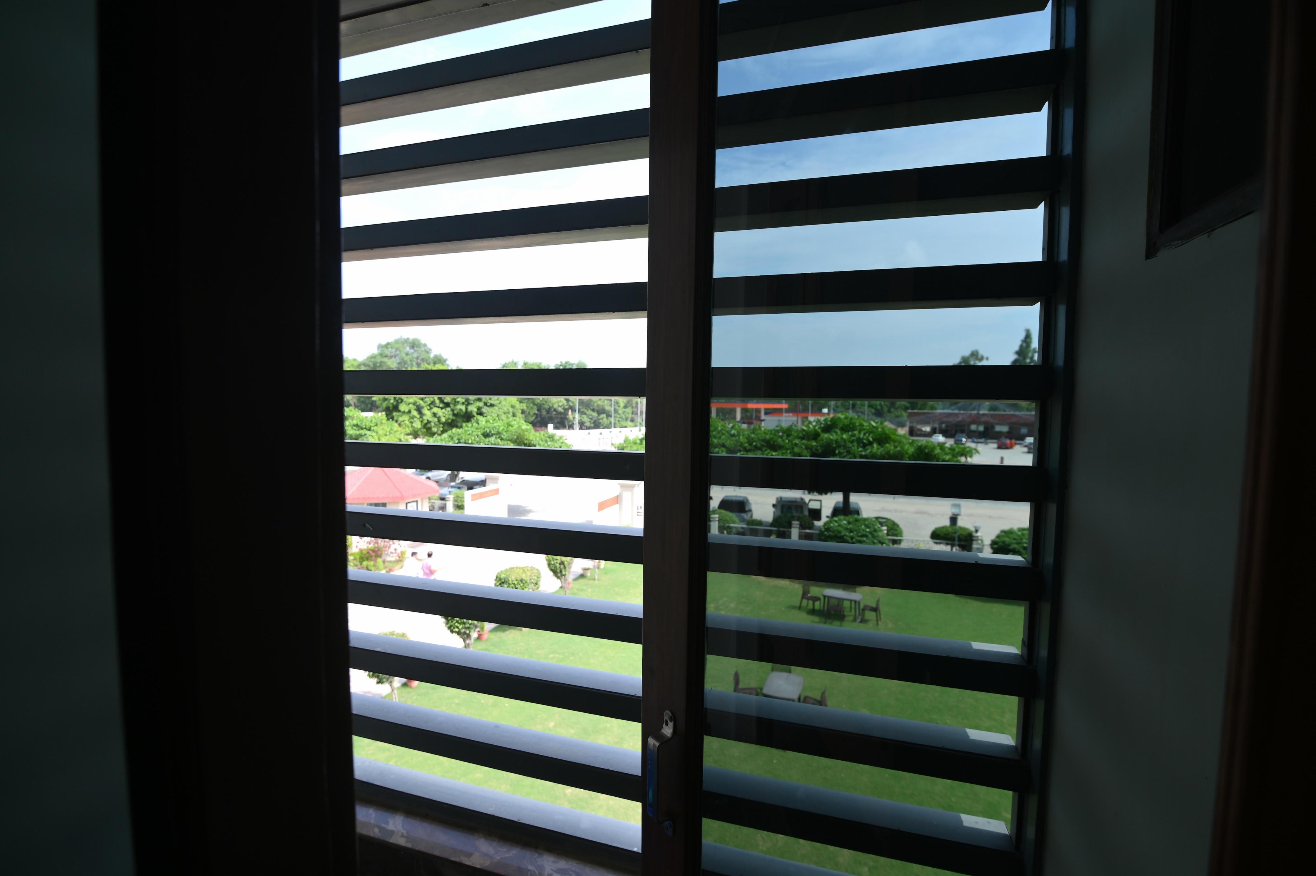 HOTEL TRIMURTI - Tap to explore photos