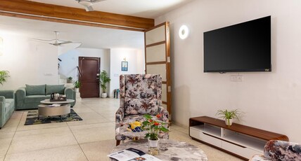 Homlee-Excellency Large 4BHK-South Delhi- NFC Room Type - Homlee-Excellency Large 4BHK-South Delhi- NFC