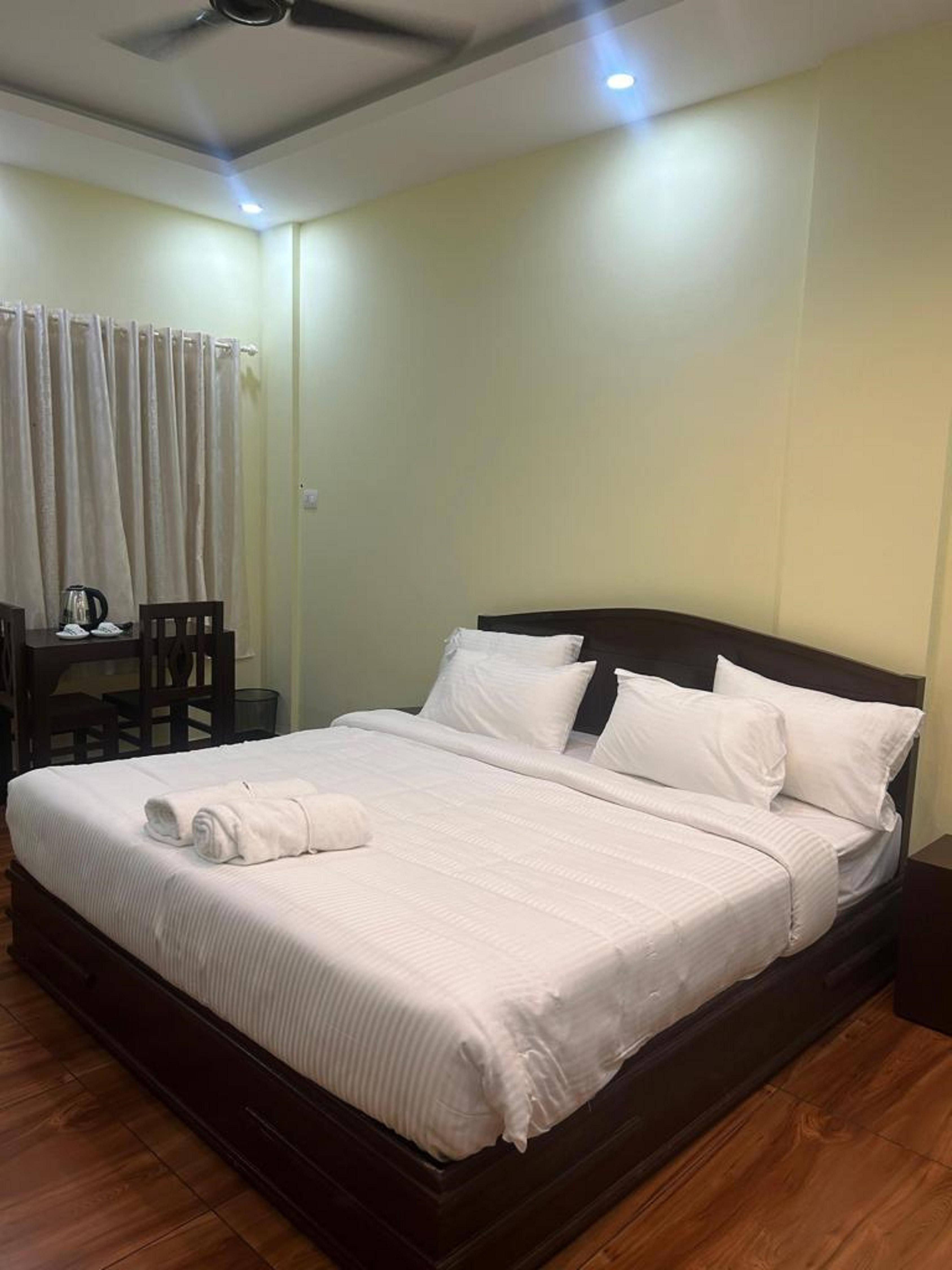 Athirapilly Inn - Tap to explore photos