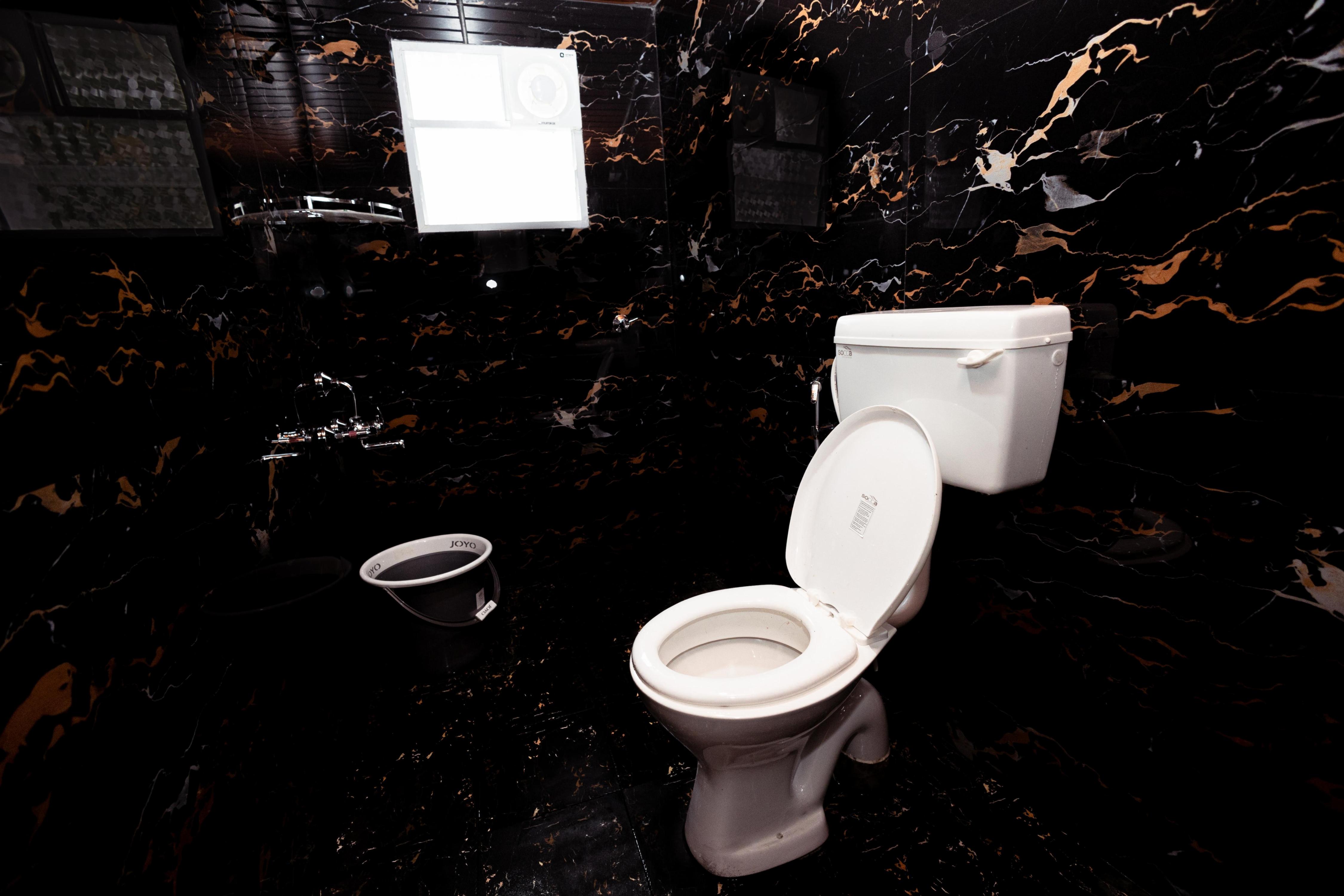 Sai beach heave - Tap to explore photos