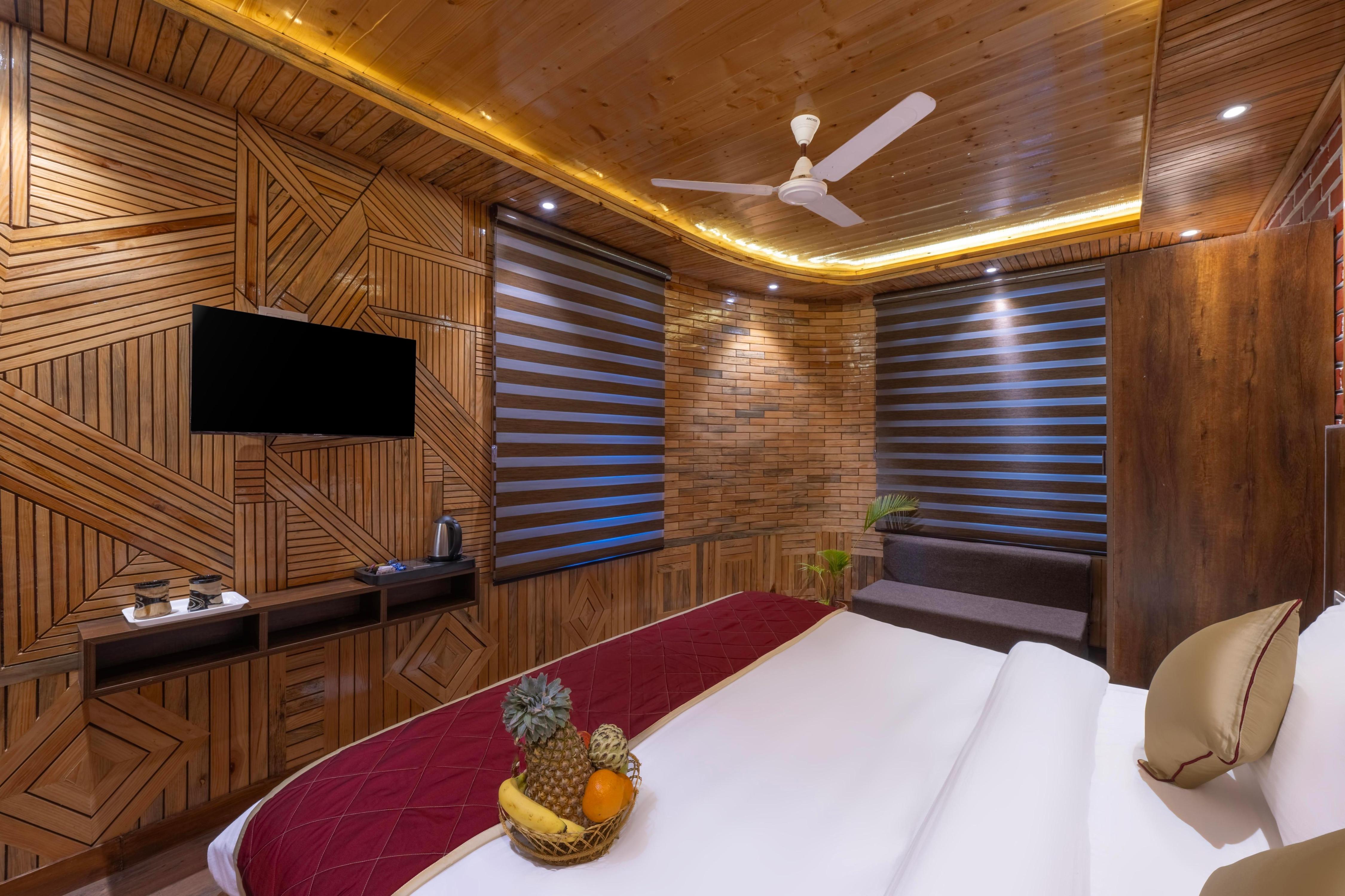 Farmville Room Type - Premium Suite
