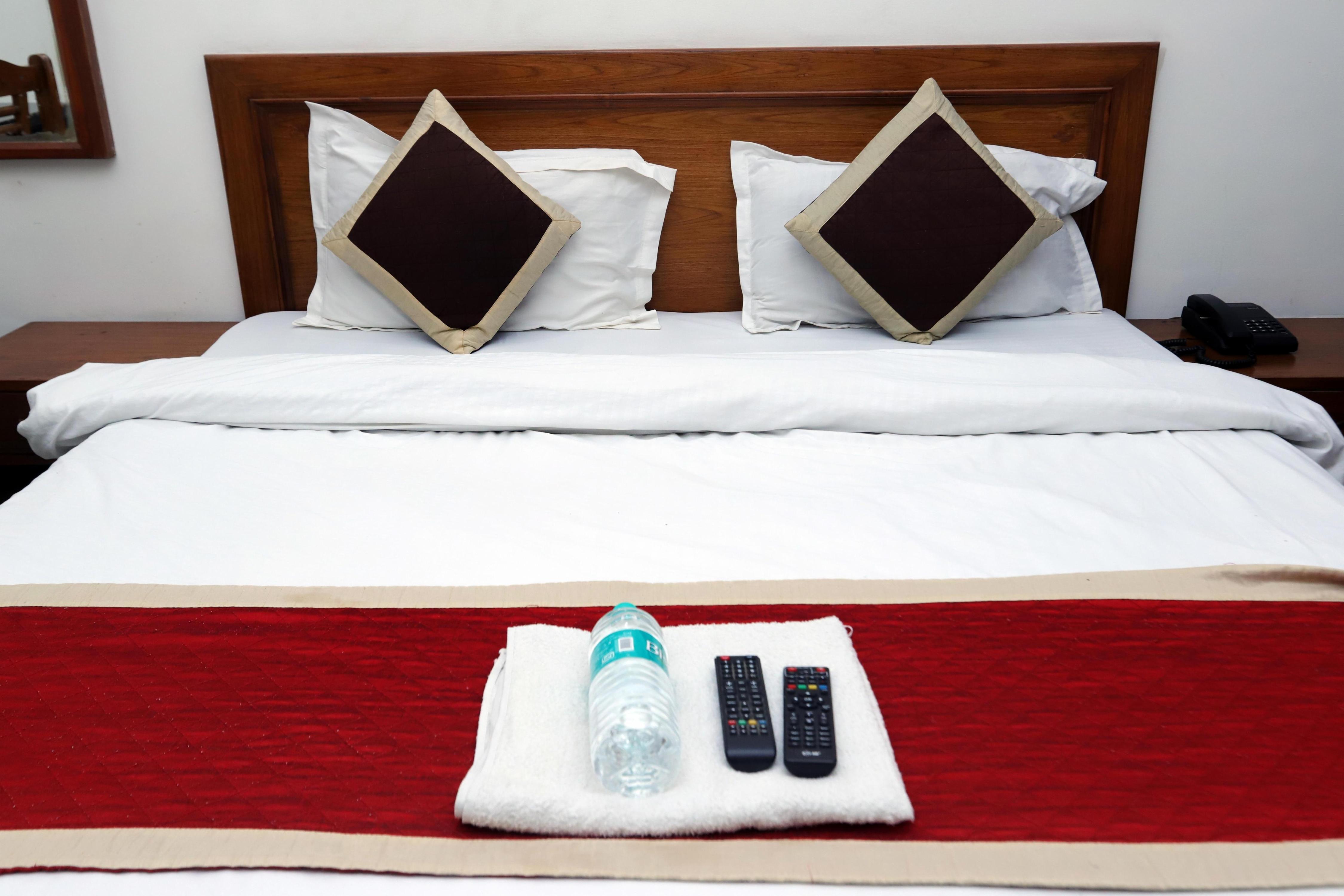 The Residency by Premium Inn Hotels, Sector 15 - Tap to explore photos