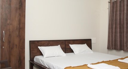 Hotel Madhusudan Executive Room Type - AC Double Room Hotel Madhusudan Executive Room Type - AC Double Room