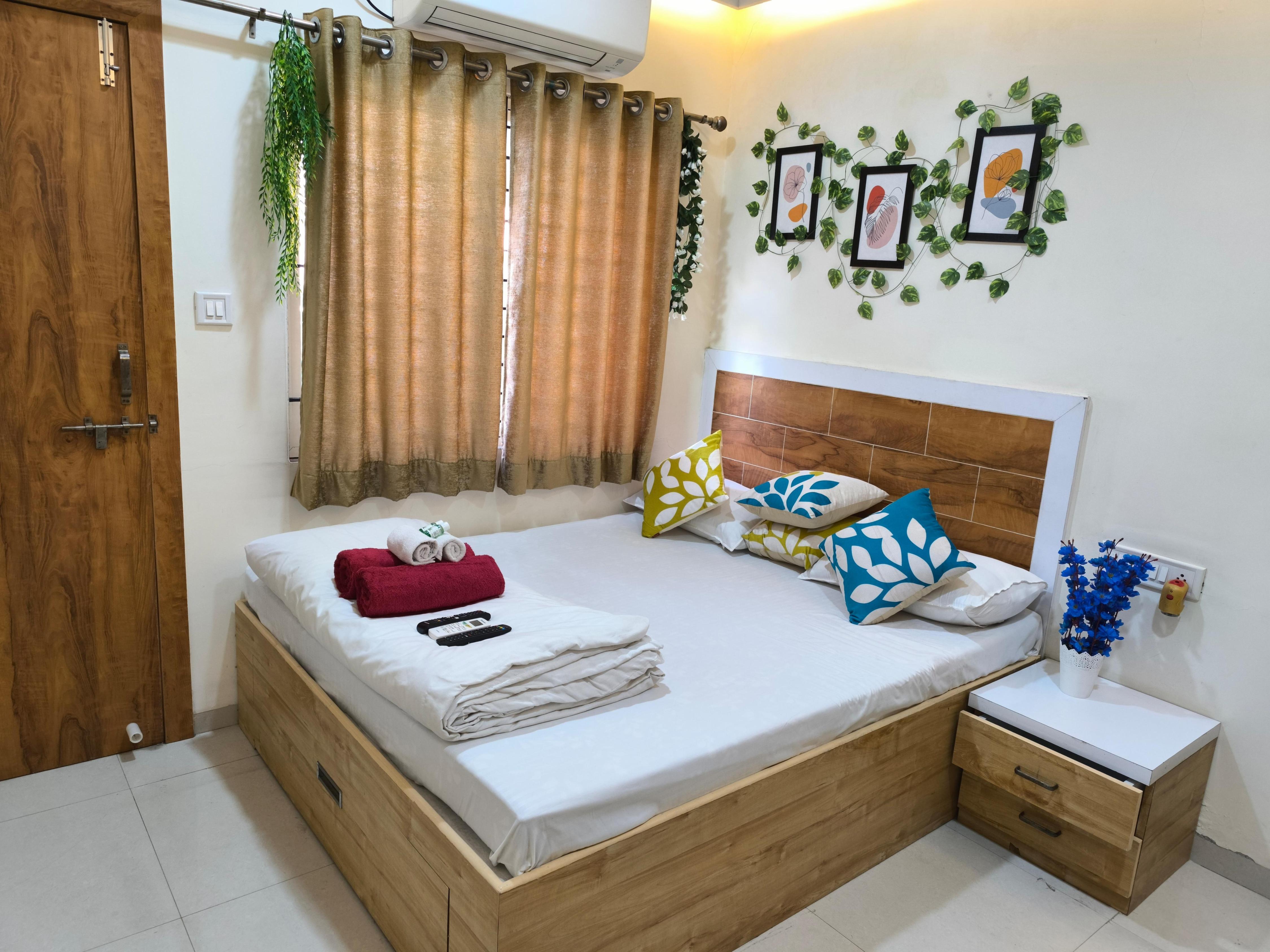 Orraica 306 1 BHK Flat with AC and Wifi - Tap to explore photos