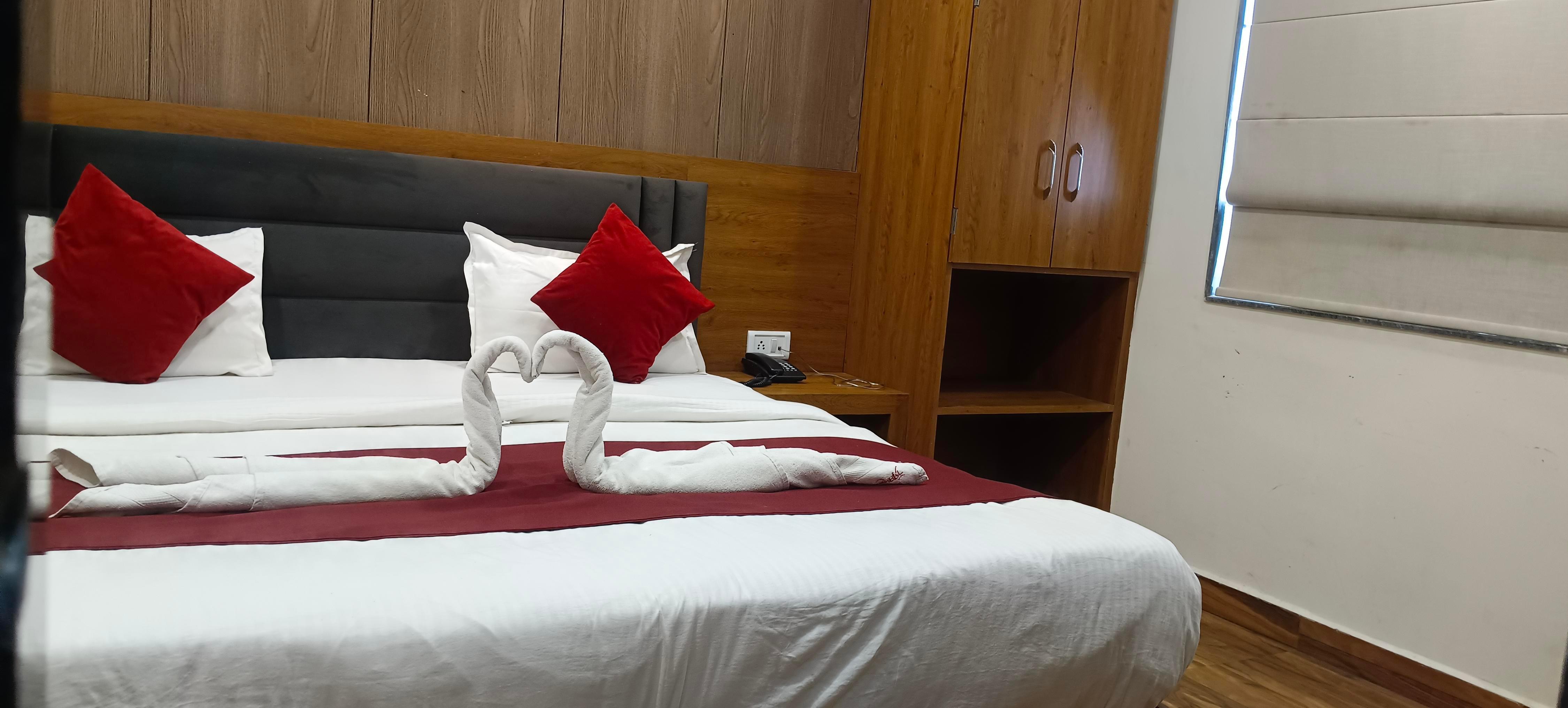 Shivhari Garden Room Type - Deluxe Room