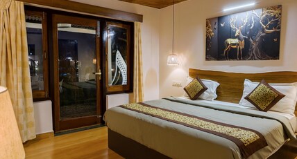 Wild Planet Corbett Room Type - Luxurious Cottages 6