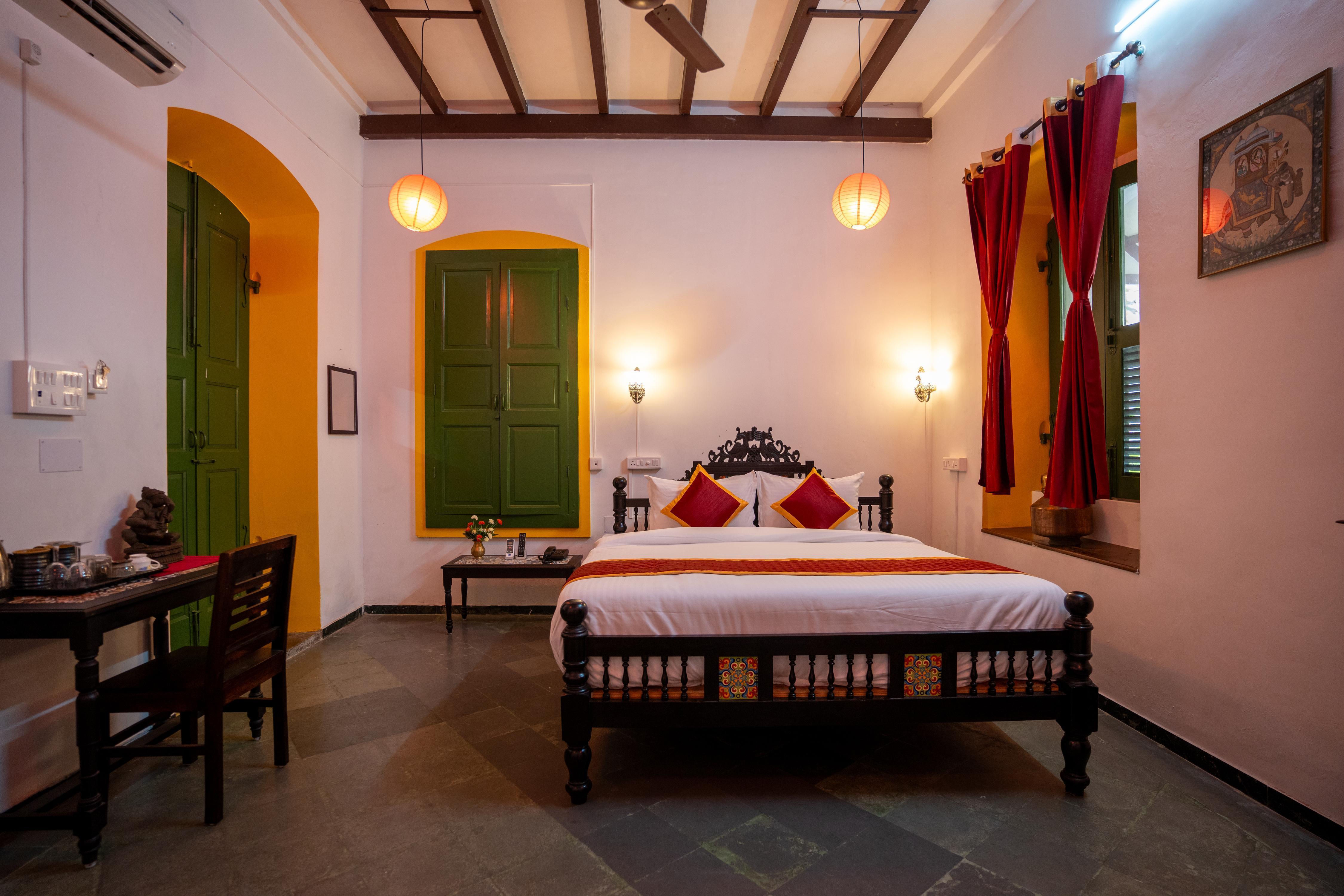 Luigi Villa Room Type - Deluxe Room
