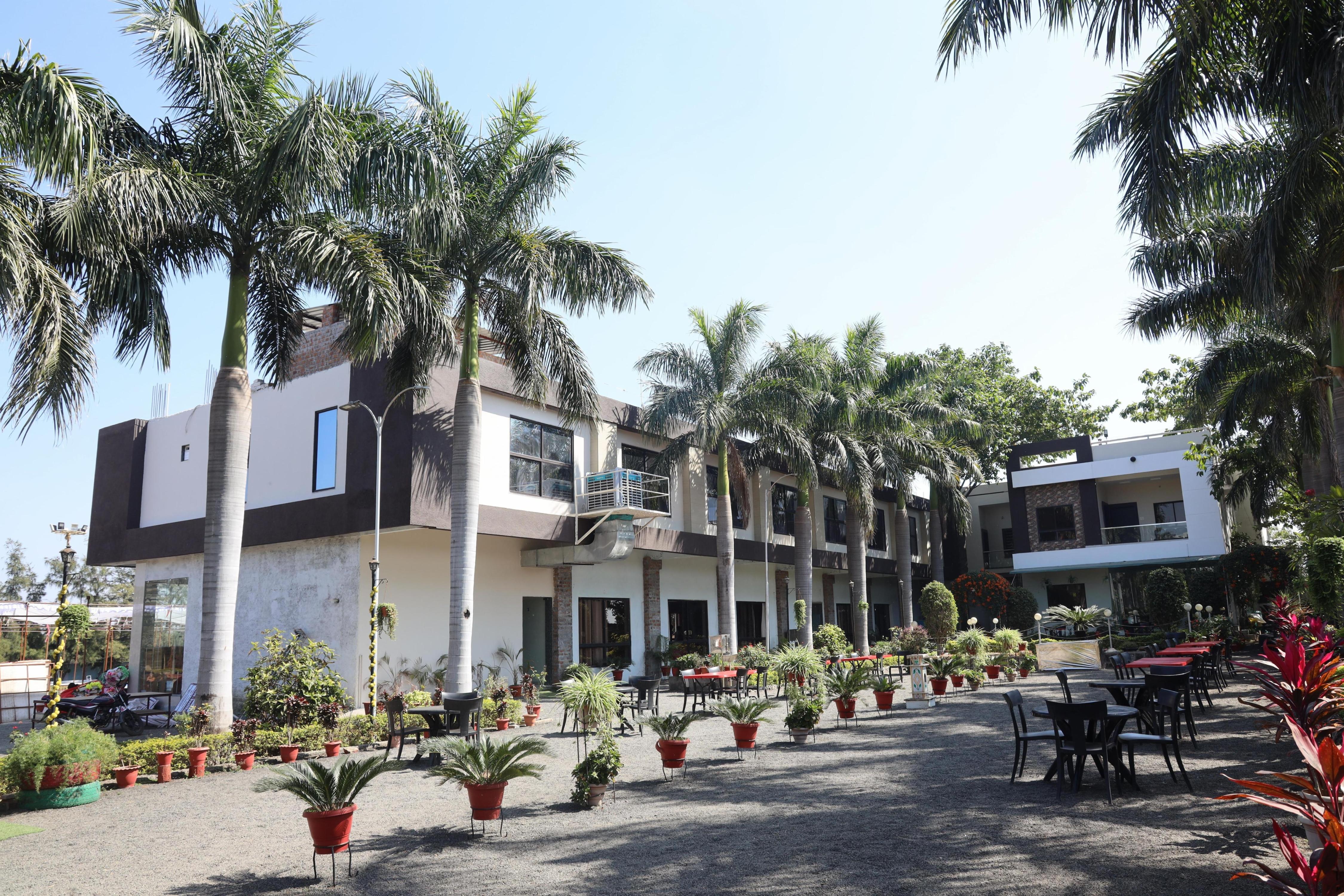Madhuban Garden and Resort - Tap to explore photos