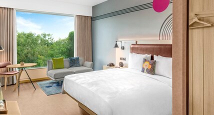 Moxy Bengaluru Airport Prestige Tech Cloud By Marriott Room Type - Moxy Sleeper