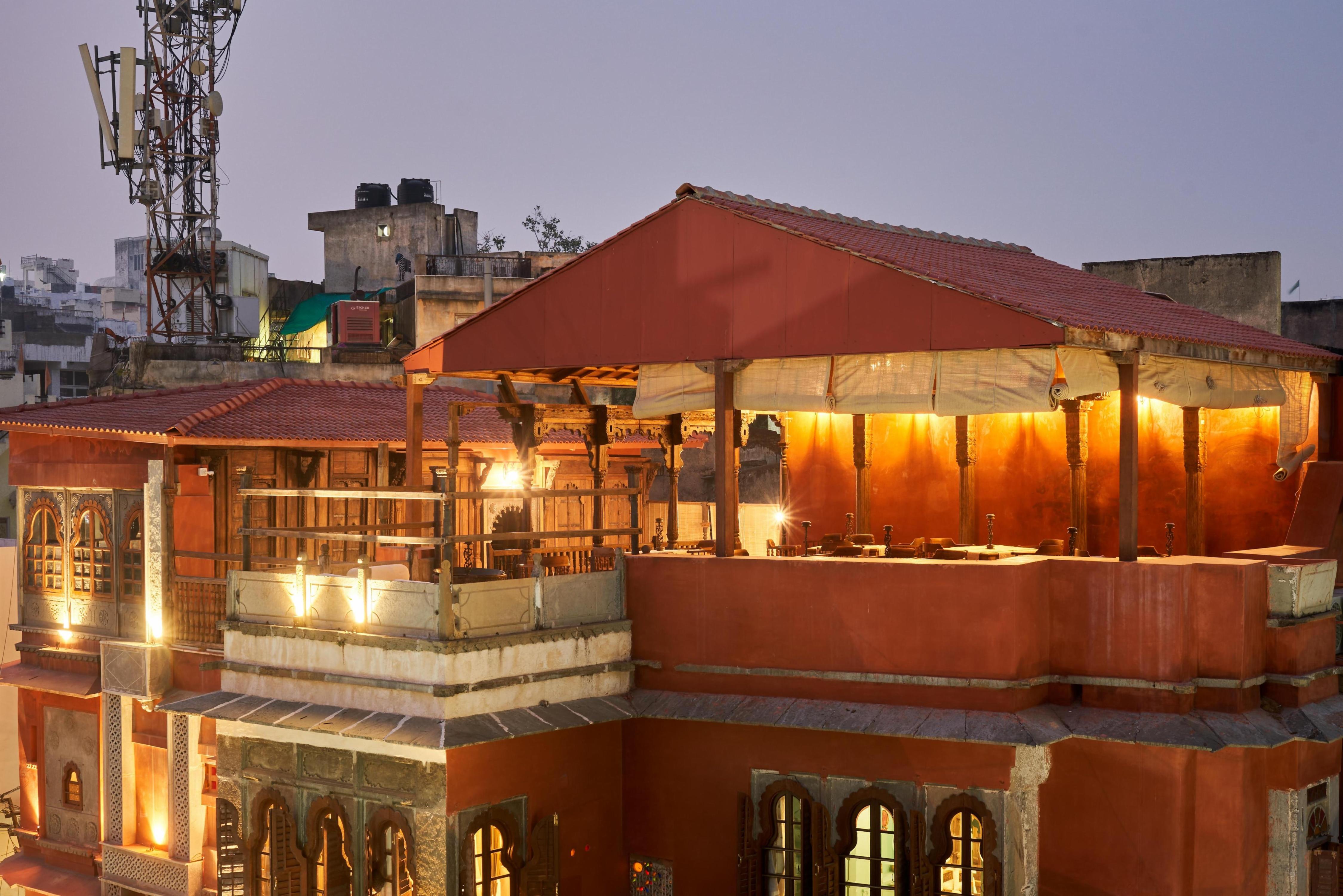 Kaladwas Lal Haveli - A Heritage Boutique Hotel - Tap to explore photos