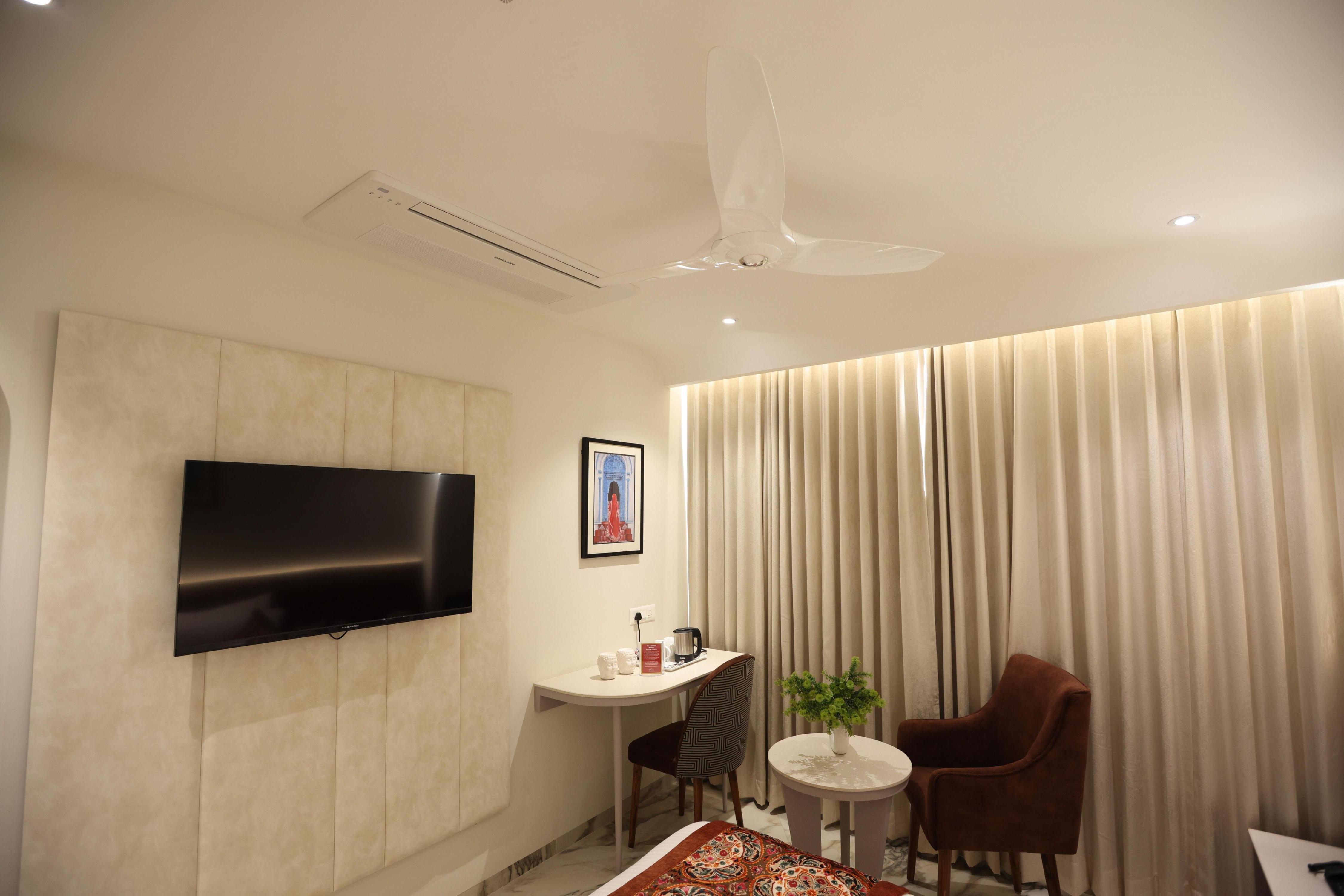 HIRAYA HOTELS Room Type - LUXURY ROOM