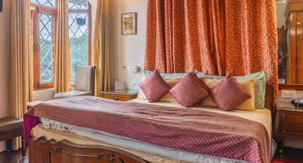 HOMESTAY ELFIN / Nainital - Kainchi Dham - Bhimtal Room Type - King Room 101