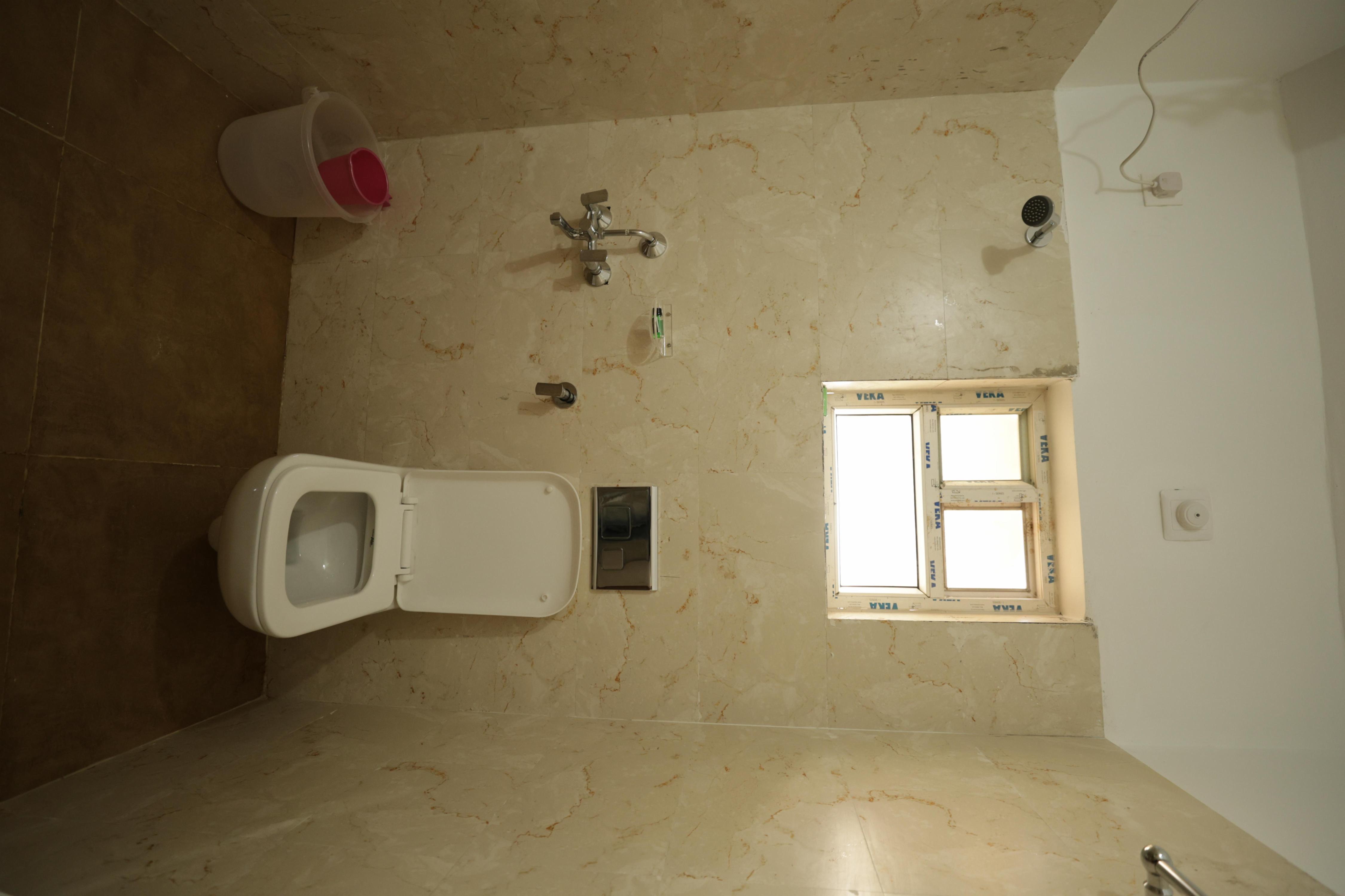 Hotel SJ Pride Inn - Tap to explore photos