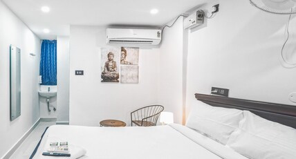 HIVEE 1 ROOM LIVING TWIN BED Room Type - Hivee1 Room Living Non Ac