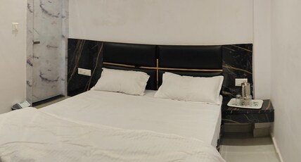 Peepal Tree & Banquet Room Type - Bedroom 13