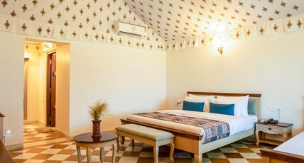 Marugarh Camp and Resort Room Type - Luxury Cottage Tent