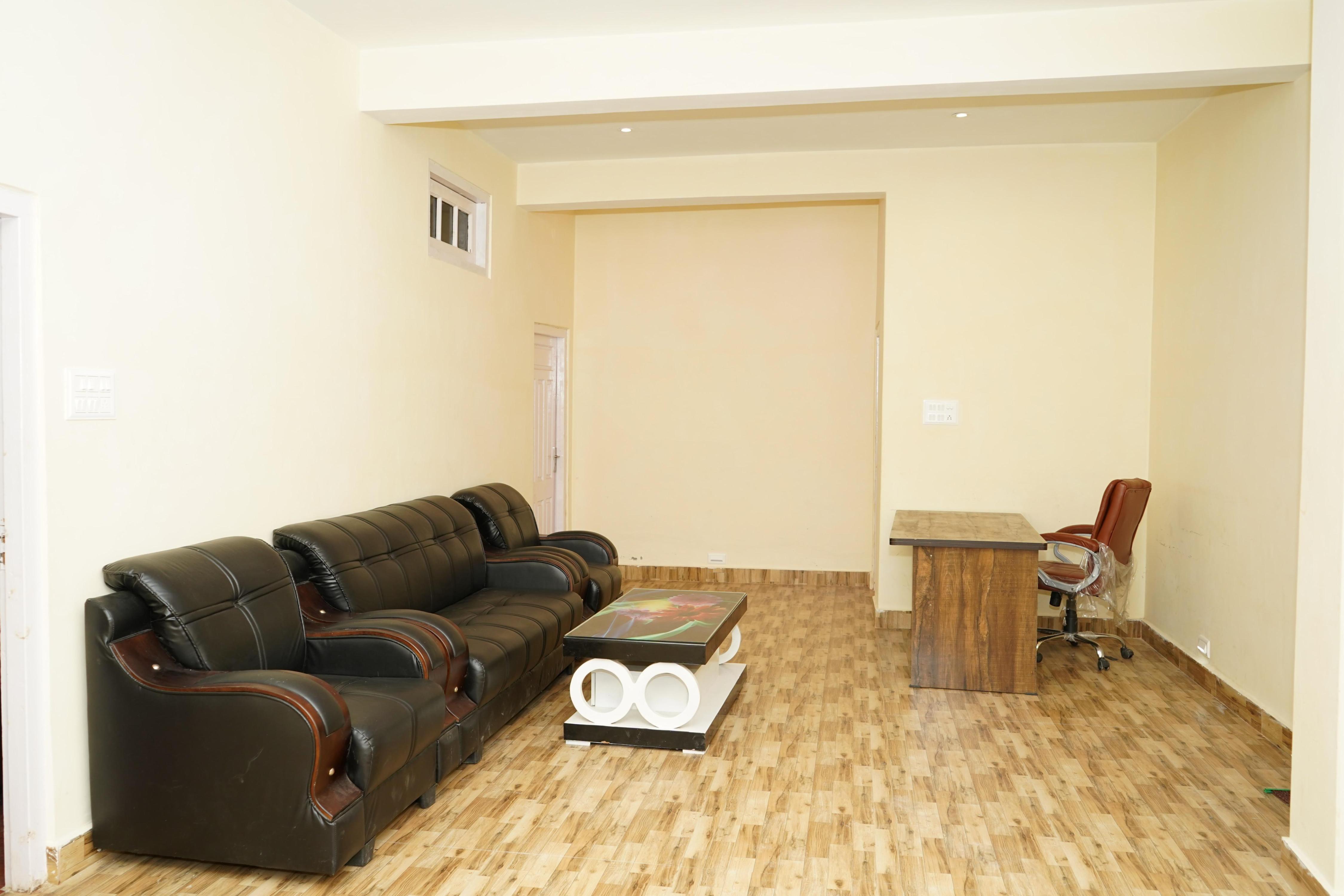 Khajjiar Hills Homestay - Tap to explore photos