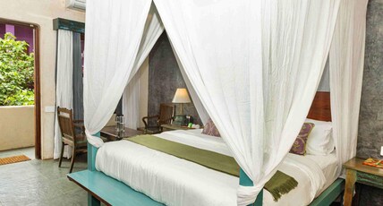 GERANIUM HAVEN Room Type - SUPERIOR ROOM (1st Floor) with Balcony (Non-Smoking) (No Car Parking)