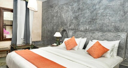 GERANIUM HAVEN Room Type - SUPERIOR ROOM (GR FLOOR) with Private Sit-out (Non-Smoking) (No Car Parking)