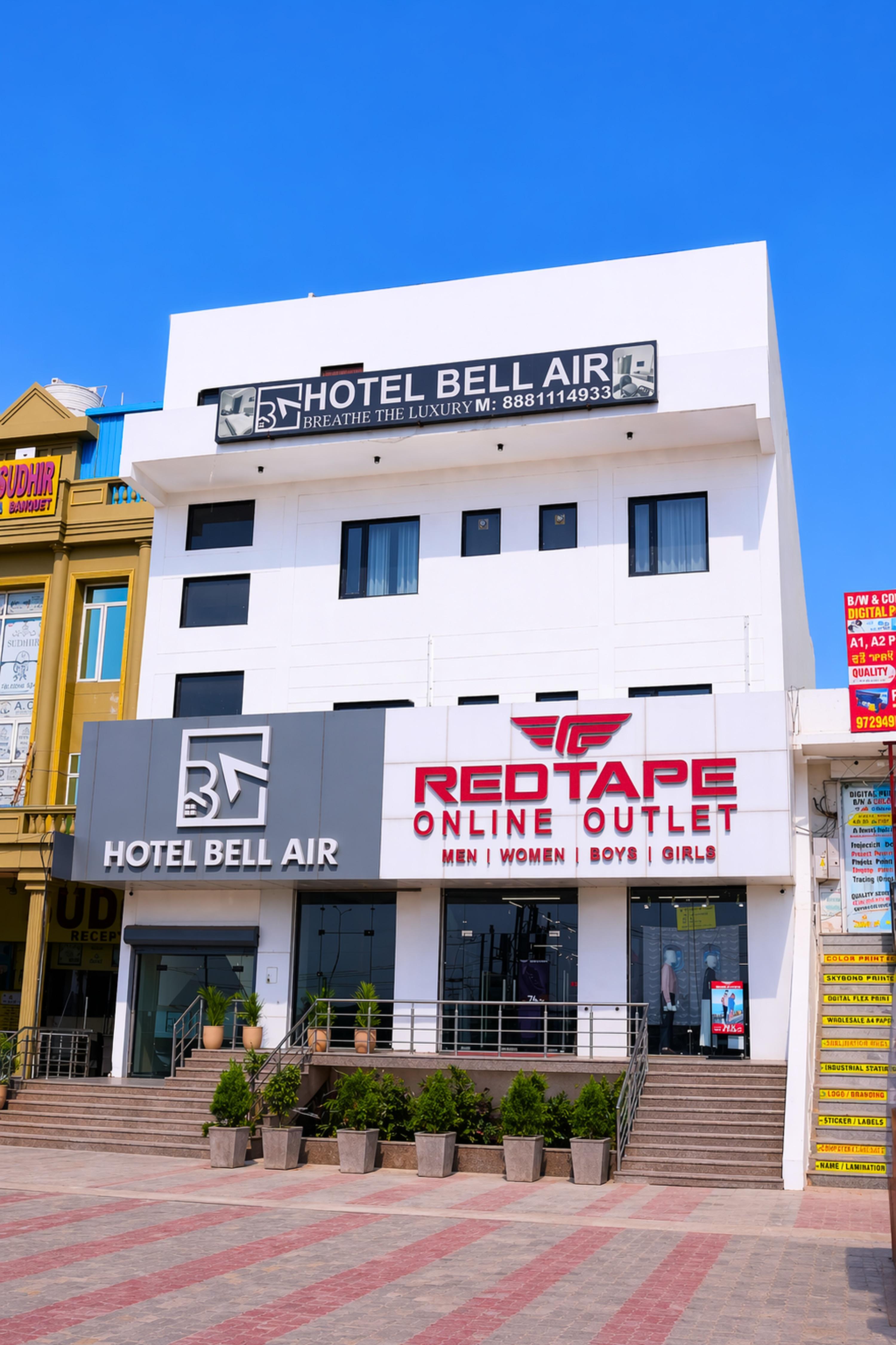 Hotel Bell Air - Tap to explore photos