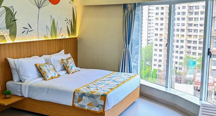 Indie Stays Studios Room Type - Urban Corner Studio Room