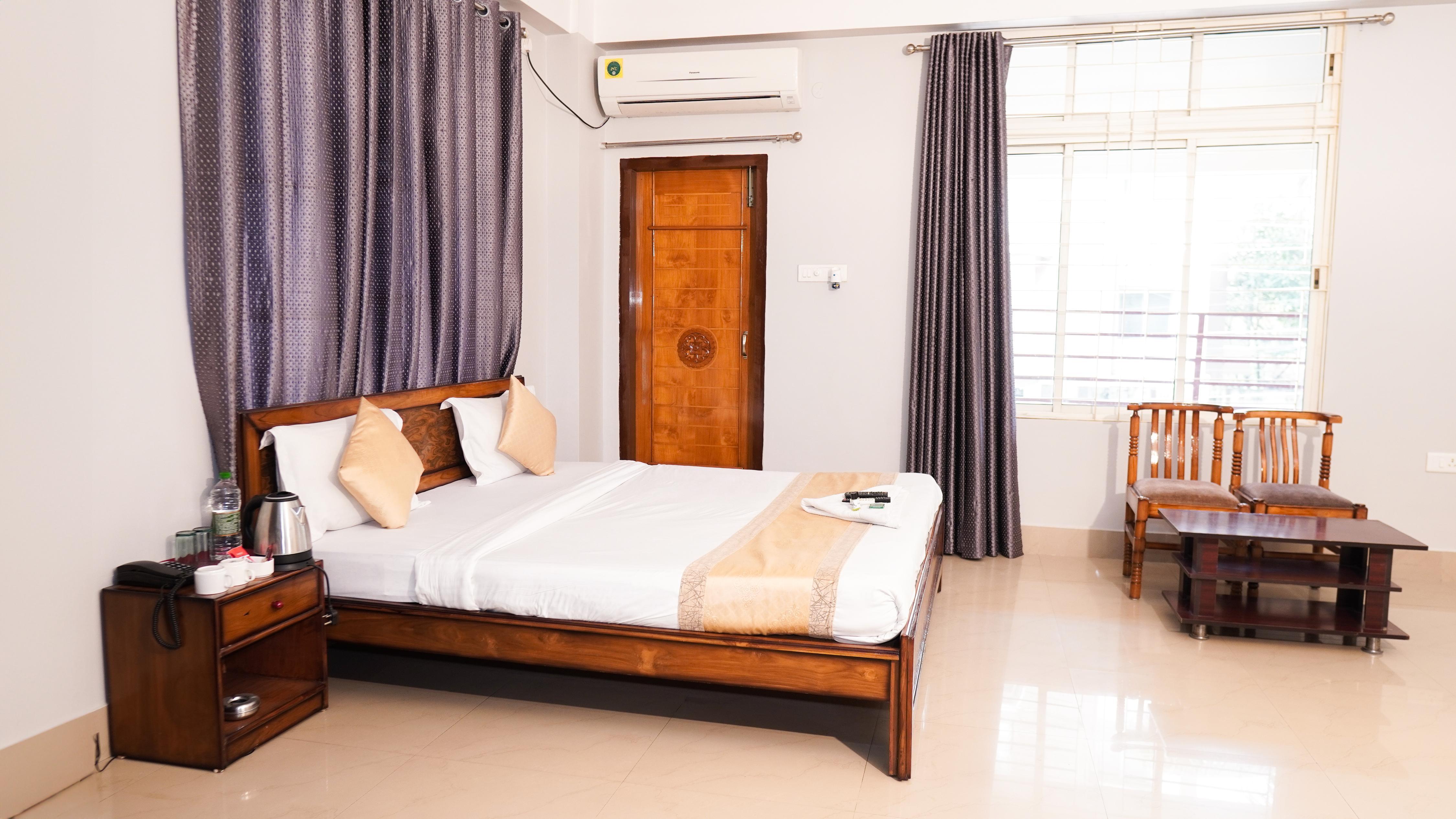 Hotel Royal Beltola Room Type - Superior Room