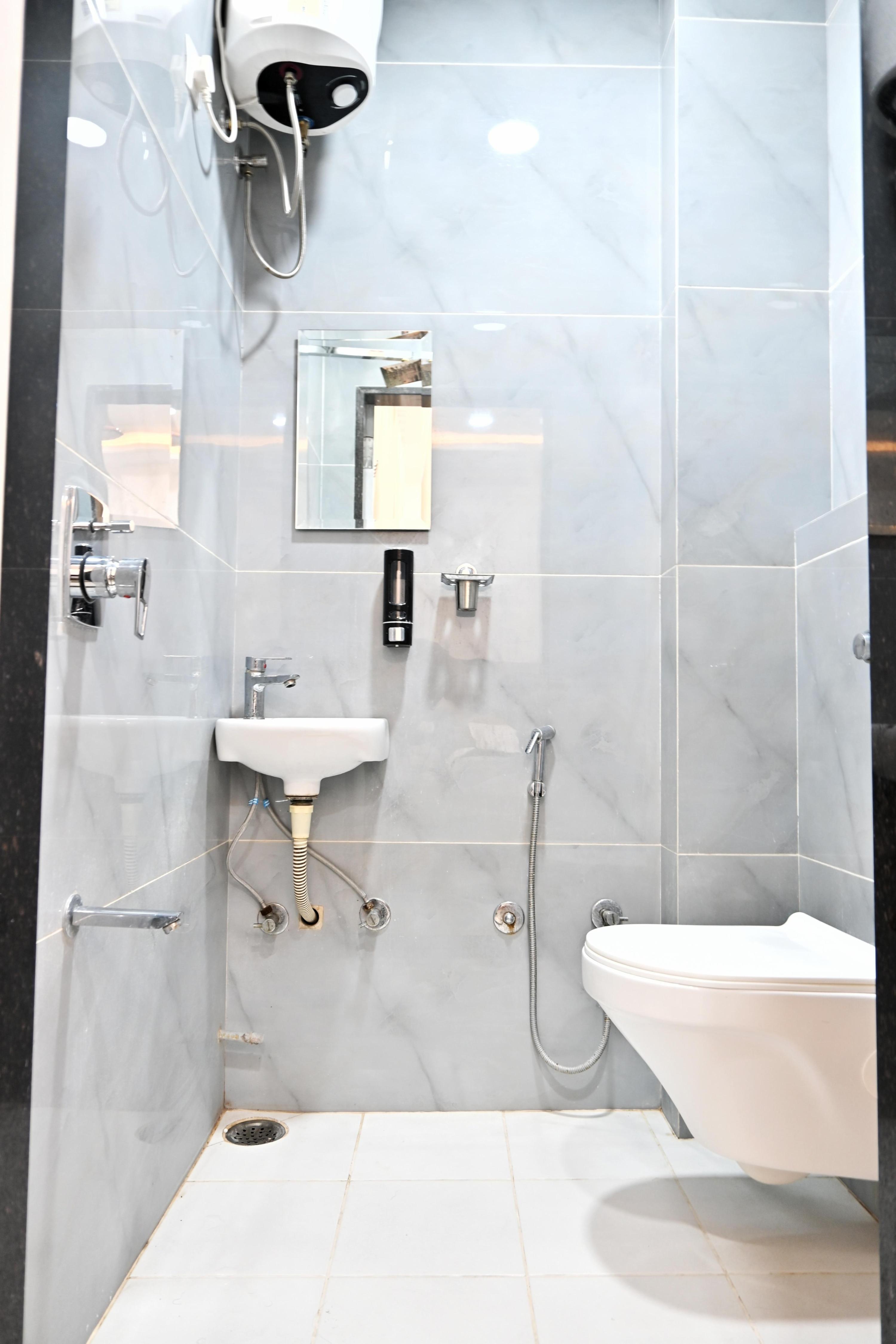 Hotel Serenity Heights - Tap to explore photos