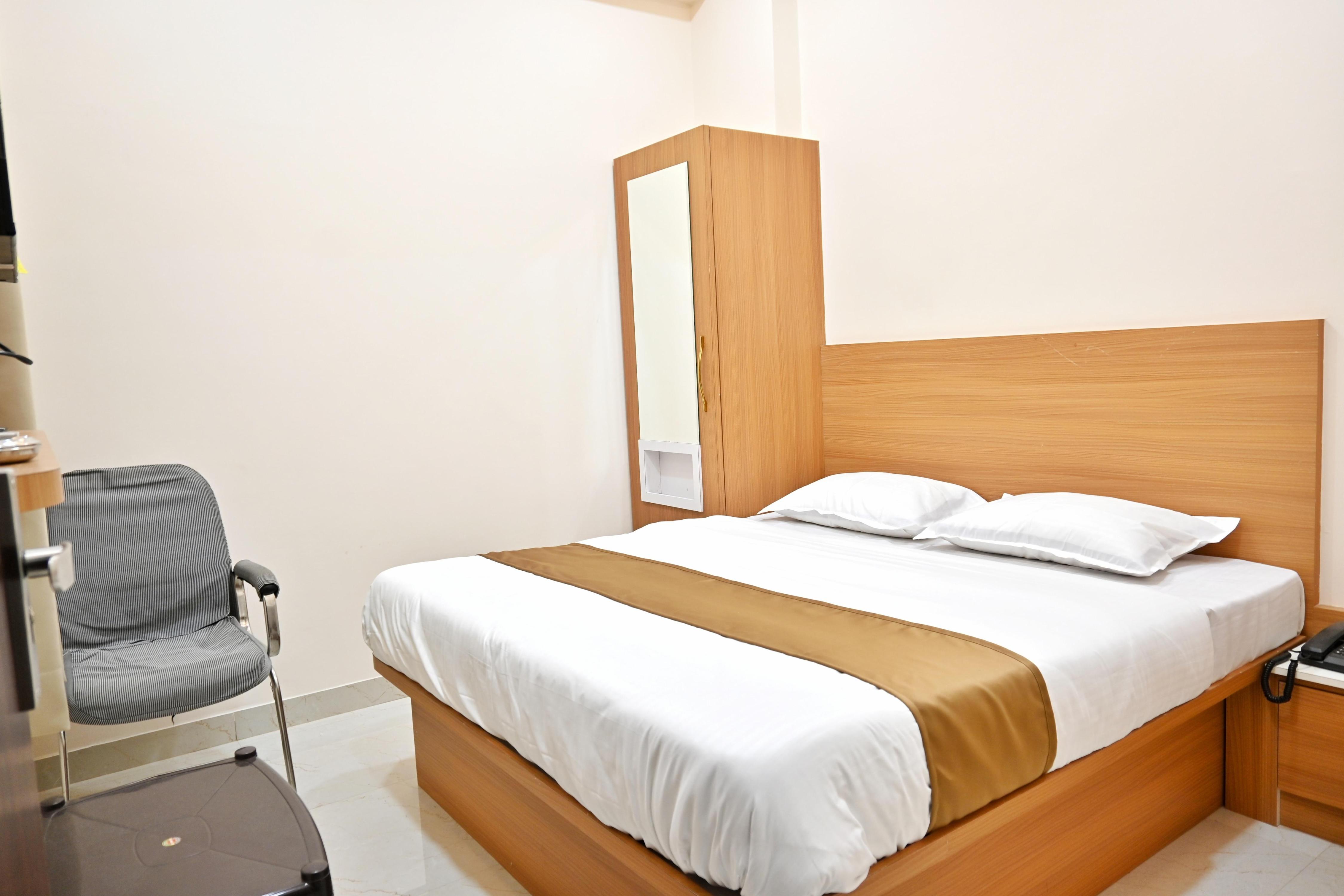 Hotel Serenity Heights Room Type - executive room