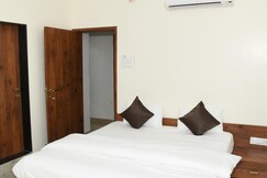 Apex Lodging