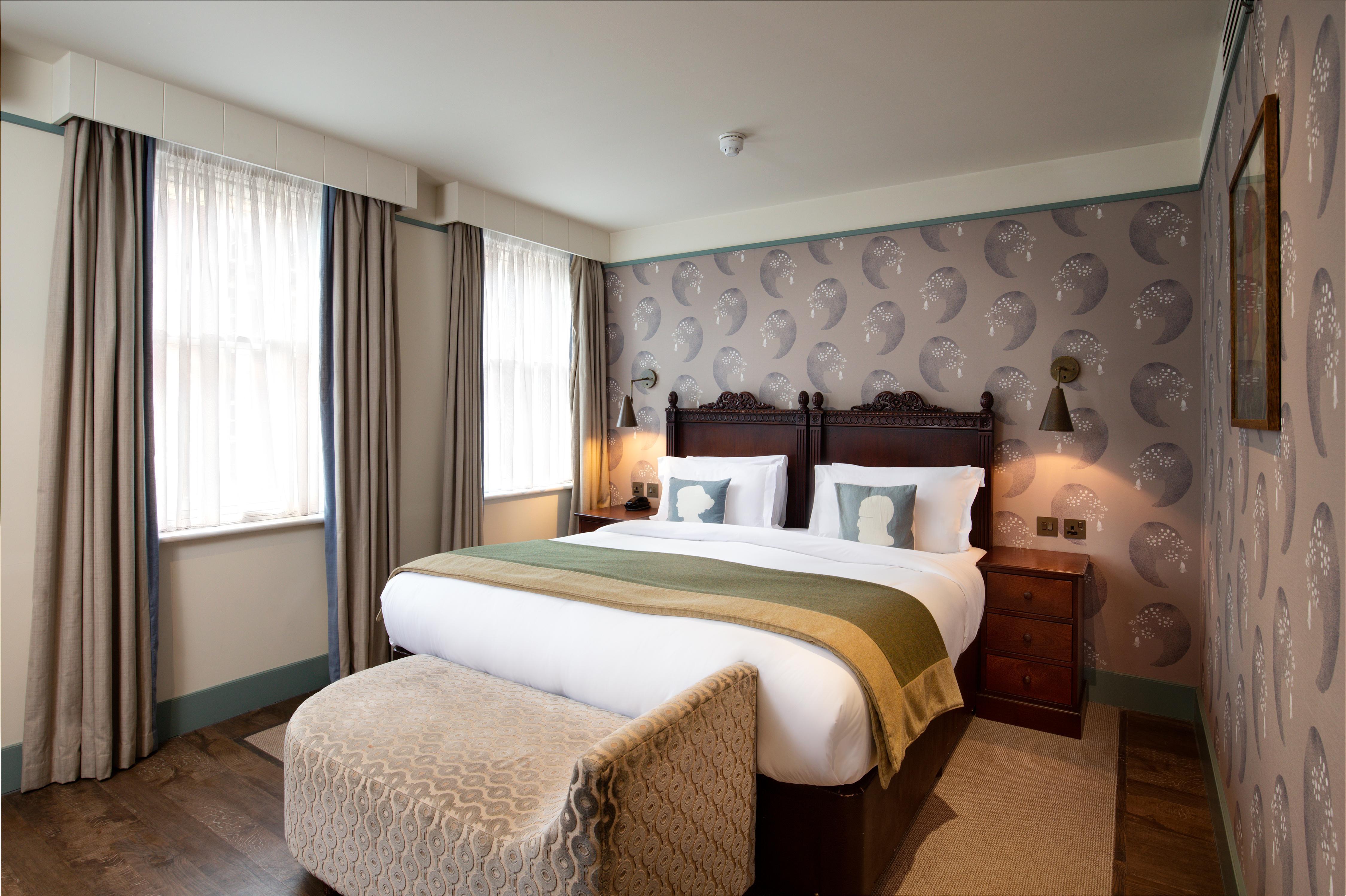 Morton Hotel London - Tap to explore photos