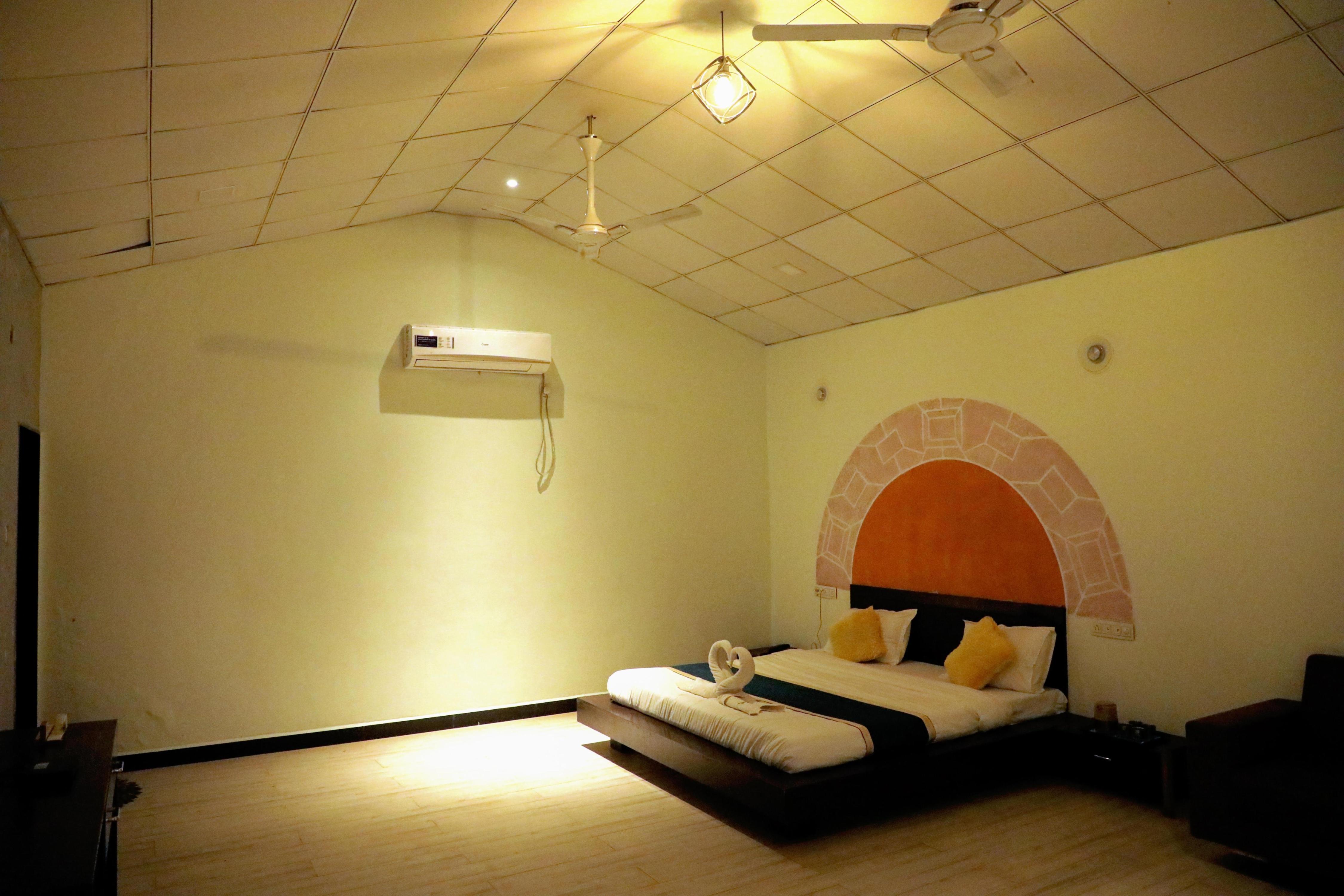 Gir Polo Club Hotel - Tap to explore photos