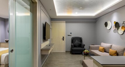 Rester Select Indore Room Type - Suite Room