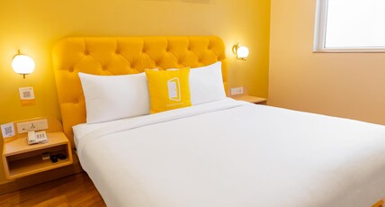 Bloom Hotel Richmond Rd Room Type - Deluxe King