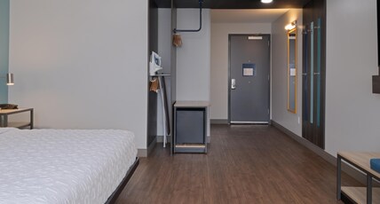 Tru by Hilton Miramar Room Type - 1 KING HEARING ACCESSIBLE
