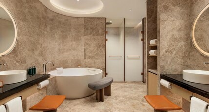 Hilton Huzhou Nanxun Room Type - KING AMBASSADOR SUITE