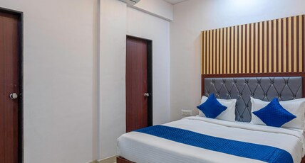 StayBird Divine Suites Business Hotel Room Type - Premium AC Room (2X)