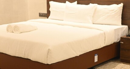 THE DESTINATION Room Type - Deluxe Room