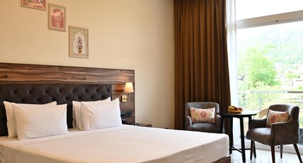 AOTEL by Clarks Inn Room Type - Deluxe Room With Balcony