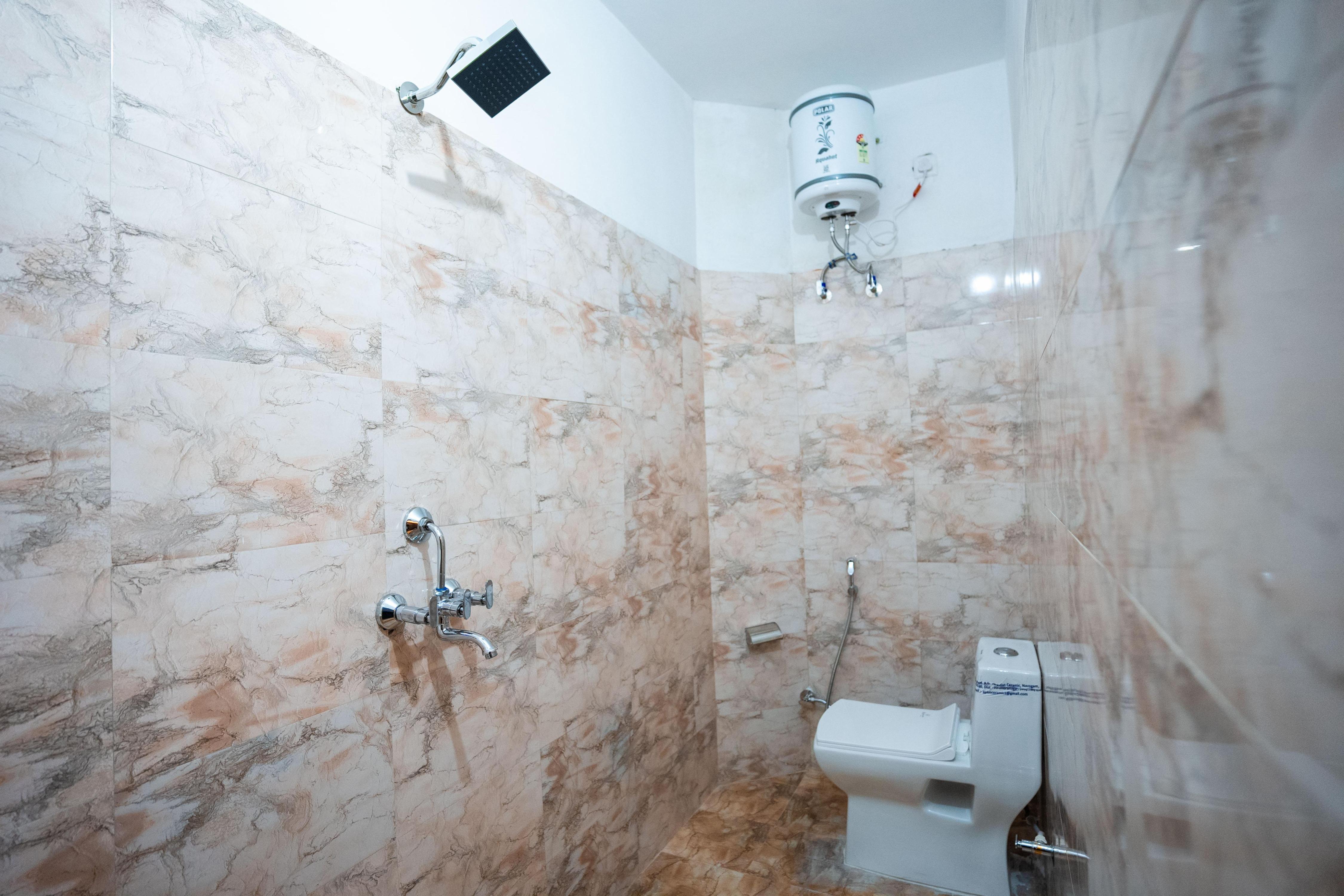 JSR Kedar | Bed & Breakfast - Tap to explore photos