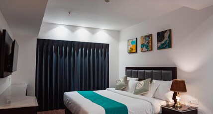 Saltstayz Select - Malcha & Chankyapuri Room Type - Superior Room with City View