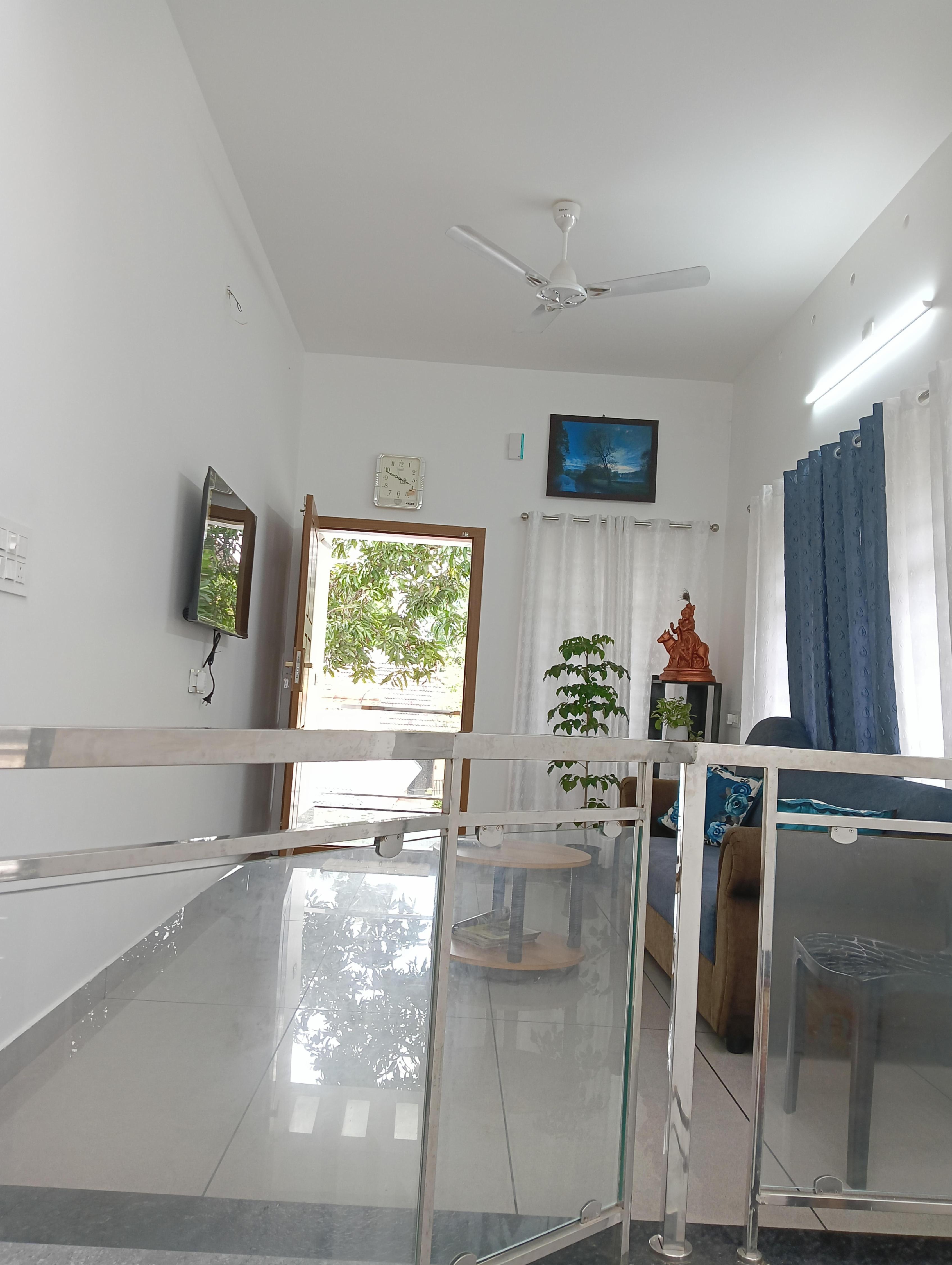 Whitefort Rohini Homestay - Tap to explore photos