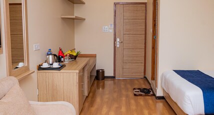 Majestic Lake Front Hotel and Suites Room Type - Family Room with Lake View