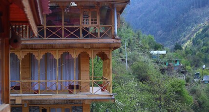 Tirthan Village Resort Room Type - TIRTHAN HONEYMOON SUITE