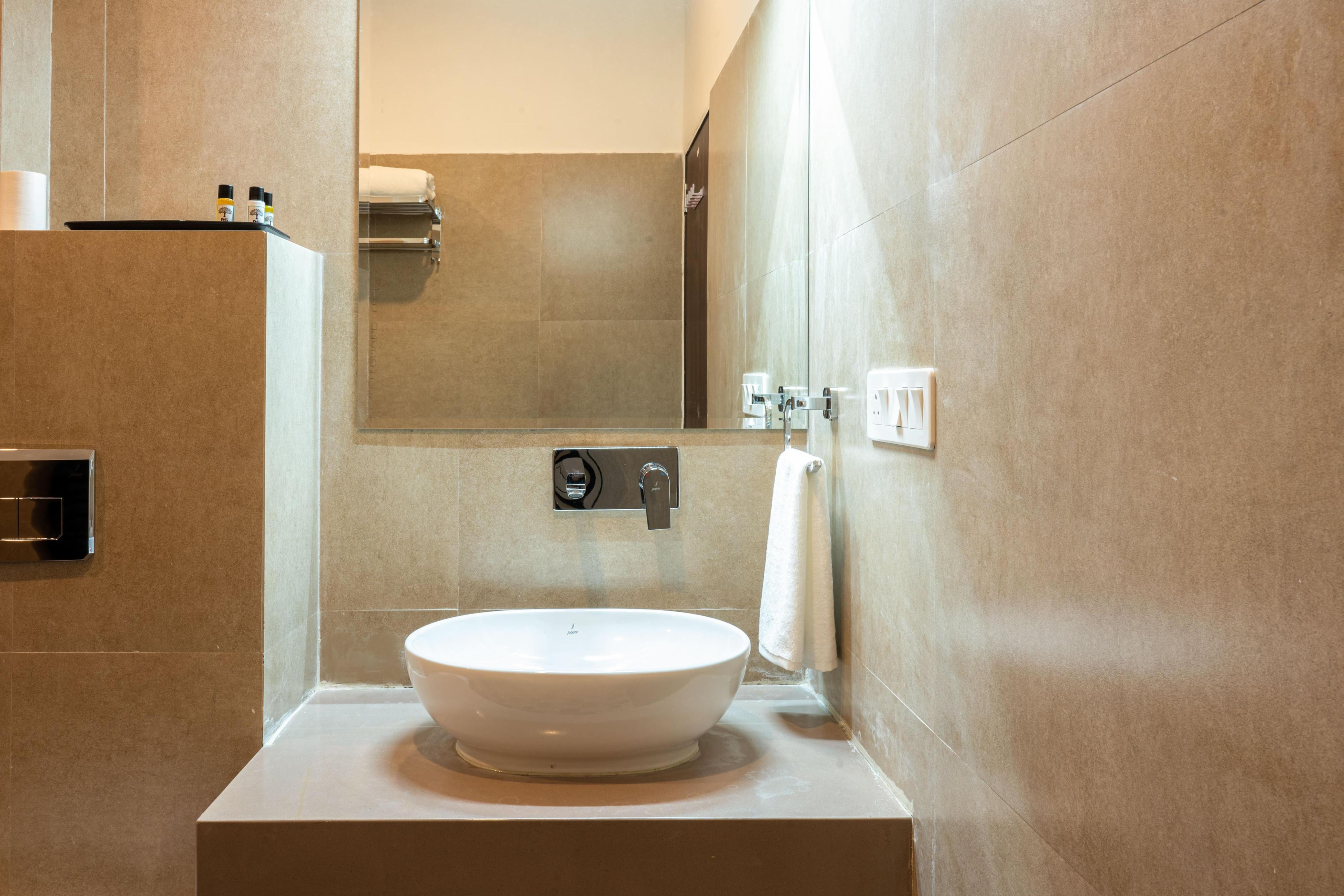 The Royal Courtyard - Luxury Suites Hotel - Tap to explore photos
